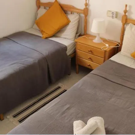 Apartmán Very Well Located, 450 Meters From Playa Del Cura With Swimming Pool Torrevieja