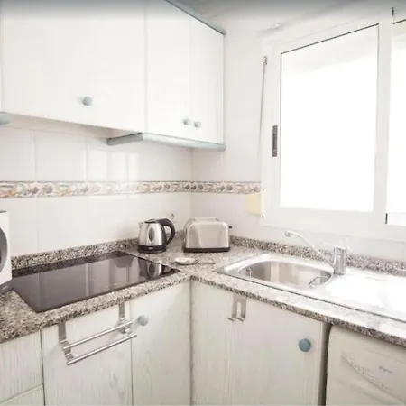 アパート Very Well Located, 450 Meters From Playa Del Cura With Swimming Pool *